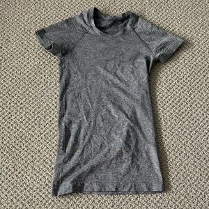 Lululemon Swiftly Tech Short Sleeve 2.0
